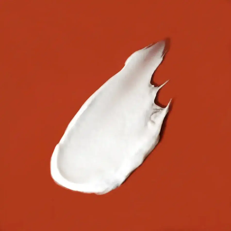 🌞 Offrez à votre peau un effet bonne mine 100% naturel avec cette crème bio illuminatrice signée Endro Cosmétiques ! ✨